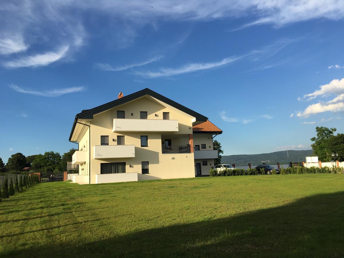 Mattone Aparthotel Lanzenkirchen Exterior foto